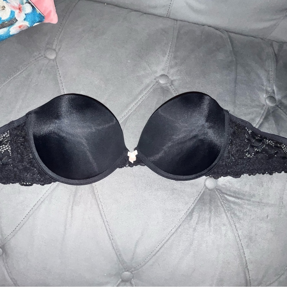 Black strapless plunge bra size 36C